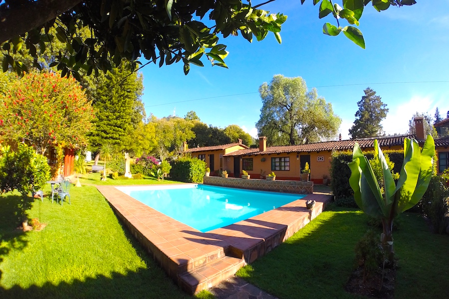 Villa Pátzcuaro Garden Hotel &  RV Park