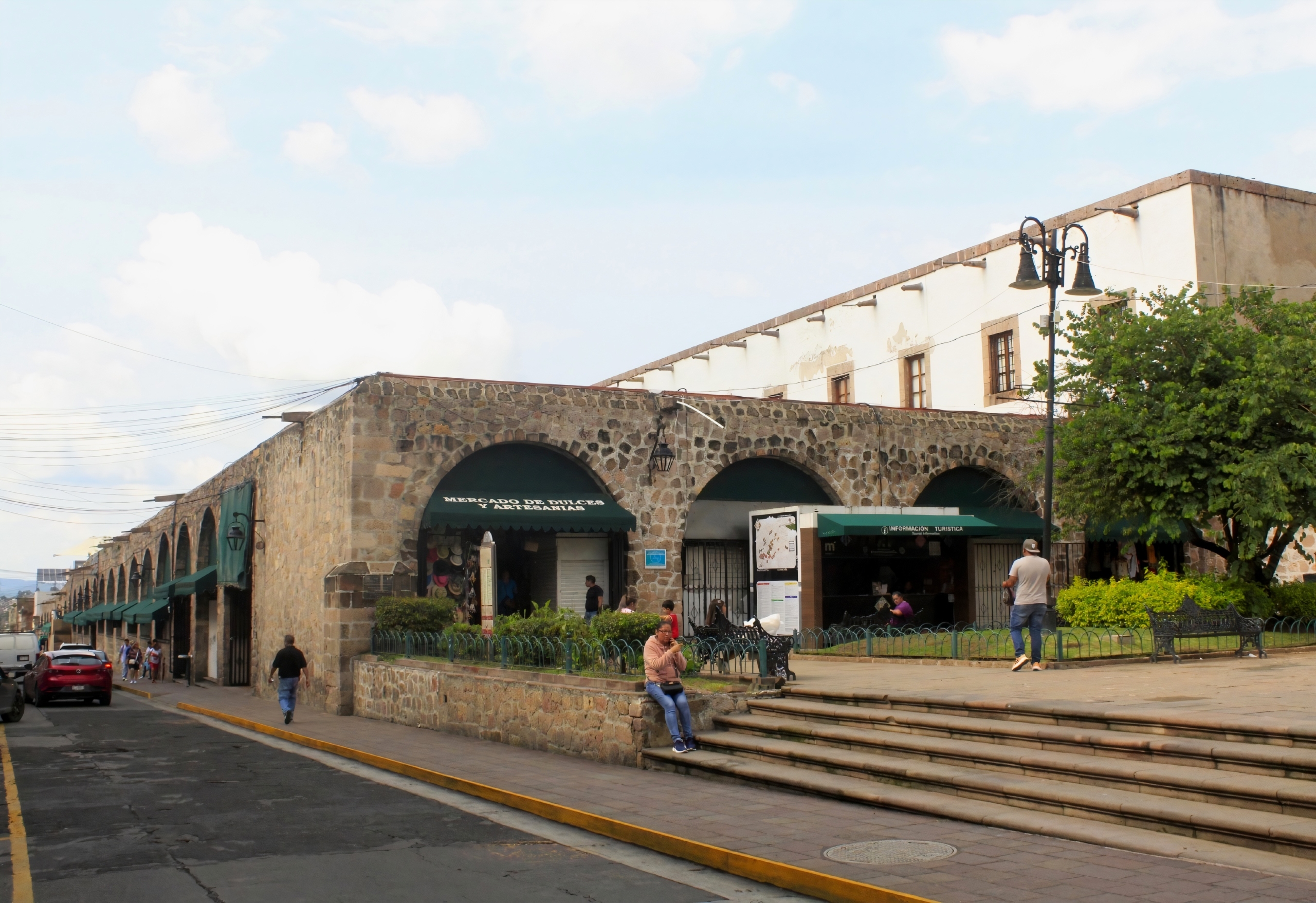 Mercado de dulces y artesanías