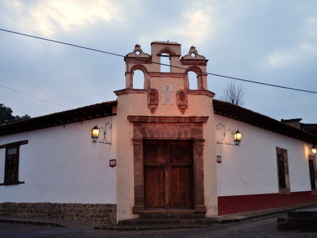 Old College of san Nicolás (Museum of Arts and Folk Arts)